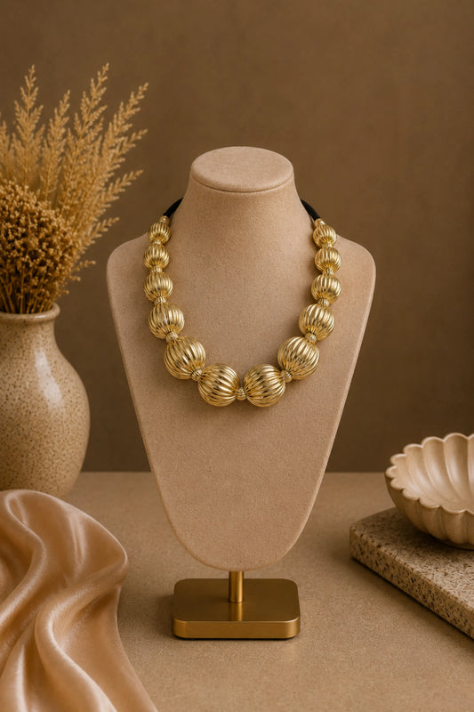 Necklace Gold Pebble