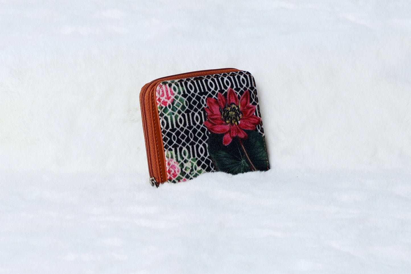 Half Wallet Jaali Lotus Black