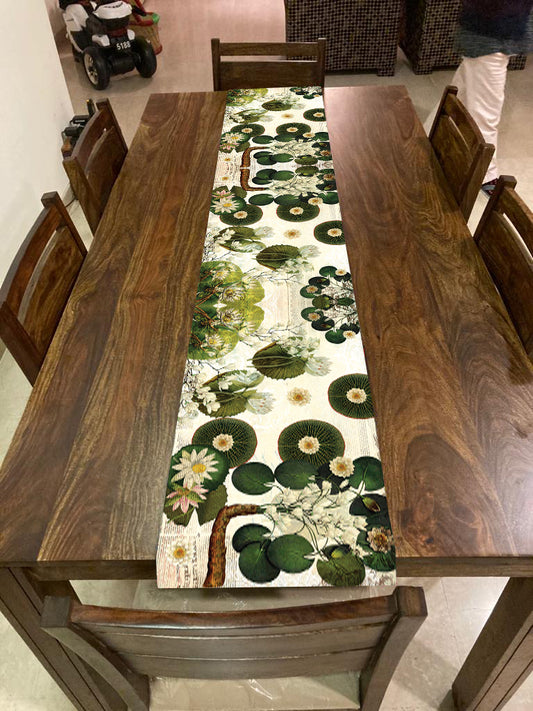 Runners Lotus Pond White